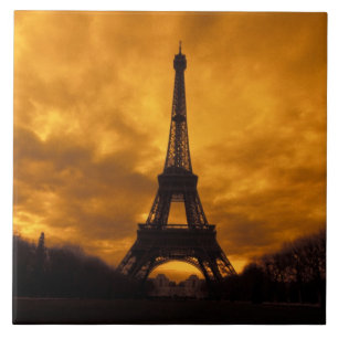 UE, França, Paris. Torre Eiffel.