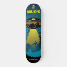 UFO Acredita no skateboard