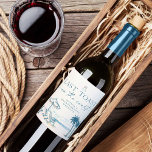 Último brinde nos rótulos de vinho de Bachelorette<br><div class="desc">Comece a festa com as etiquetas de vinho de solteira costeira! Anexe as suas garrafas de vinho favoritas. Esta design apresenta uma cena relaxante de praia com duas cadeiras de praia e palmeiras balançando. Fontes modernas elegantes tornam isso perfeito para o seu evento. Veja a coleção inteira para mais itens...</div>