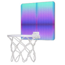 Um aro de basquete com uma rede branca