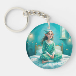 Um chaveiro bonito com um elfo de desenho animado 