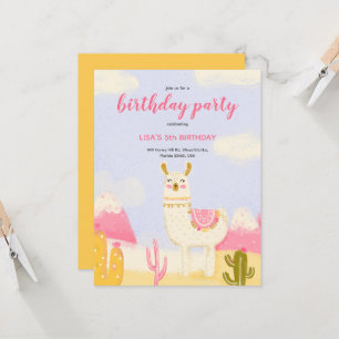 Um convite de aniversário com uma lama.