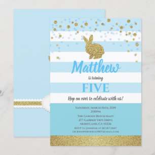 Um convite de aniversário para qualquer idade azu