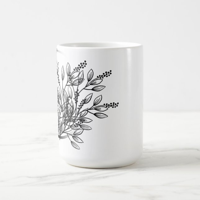 Um desenho floral que torna uma xícara sofisticada (Centro)