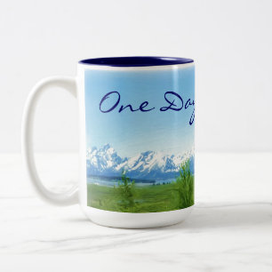 Um dia em uma caneca das montanhas do tempo
