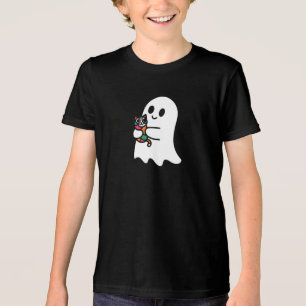 Um fantasma branco bonito segurando um gato cheio 