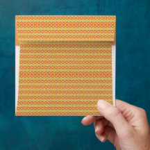 um fundo laranja e amarelo com pequenos pontos