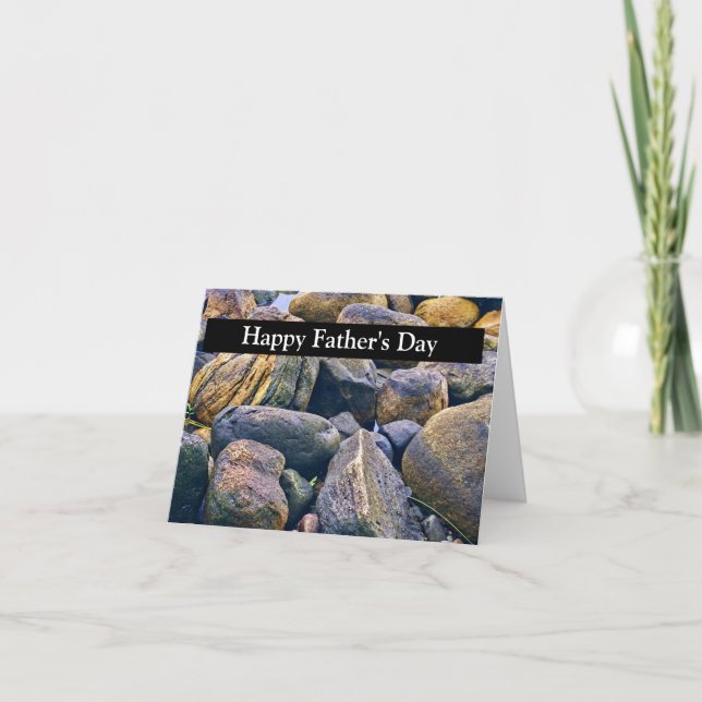 um modelo de cartão rochoso pequeno e arredondado (Frente)