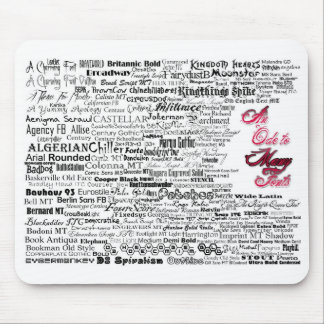 Um ode a muitas pias batismais Mousepad