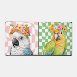 um papagaio da coroa floral com fundo de controlo