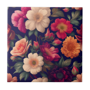 Um papel de parede com um padrão floral