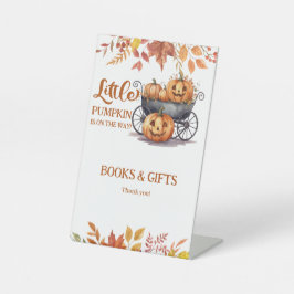 Um Pequeno Chá de fraldas De Queda Do Pumpkin Hall