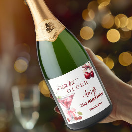 Um Pouco Mais Velha Chic Cereja Martini Aniversári