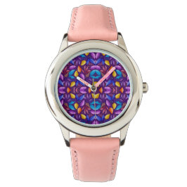 Um relógio elegante com um roxo vibrante e floral
