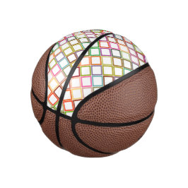 Uma bola de basquete com um padrão geométrico colo