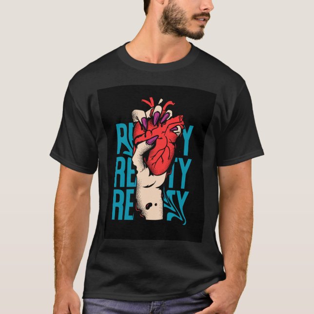 Uma camiseta preta com uma mão segurando um coraçã (Frente)