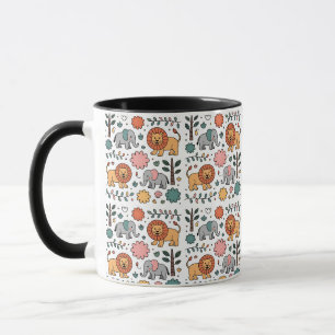 Uma caneca de cerâmica branca com uma alça preta