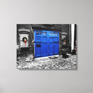 uma canvas de porta azul