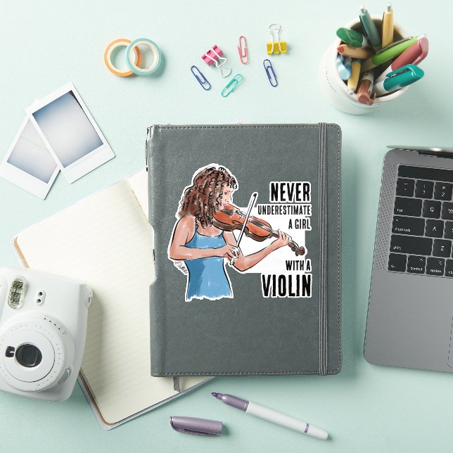 Uma Garota com um Adesivo de Violino (Capa para iPad)