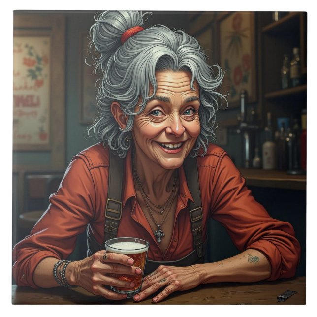 Uma mulher mais velha engraçada em bar com cerveja (Frente)
