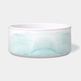 Uma tigela de cerâmica com uma aguarela aqua paste