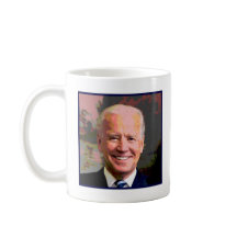 Uma xícara de café Joe com imagem de Joe Biden