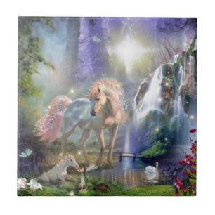 unicórnio e bebê da mãe da fantasia