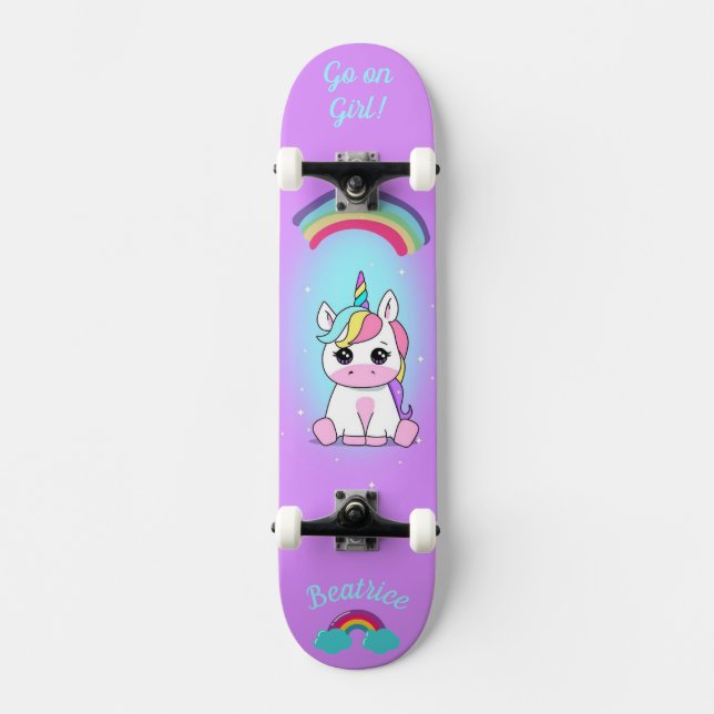 Unicórnio no skate com legendas personalizadas (Frente)