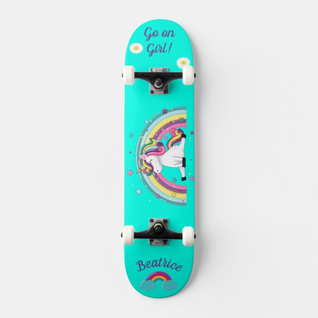 Unicórnio no skate com legendas personalizadas (Frente)