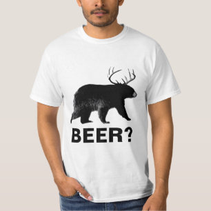 Urso engraçado com a camisa da cerveja dos antler