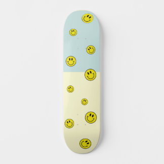 Urso Smiley rosto sorridente skateboard