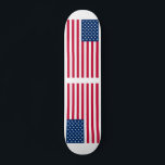 USA Flag Skateboard Estados Unidos da América<br><div class="desc">EUA - Estados Unidos da América - Sinalizador - Patriótico - Dia da Independência - 4 de julho - Personalizável - Escolha / Adicione seu Texto / Cor / Imagem Única - Faça seu presente especial - Redimensione e mova ou remova e adicione elementos / imagem com a ferramenta de...</div>