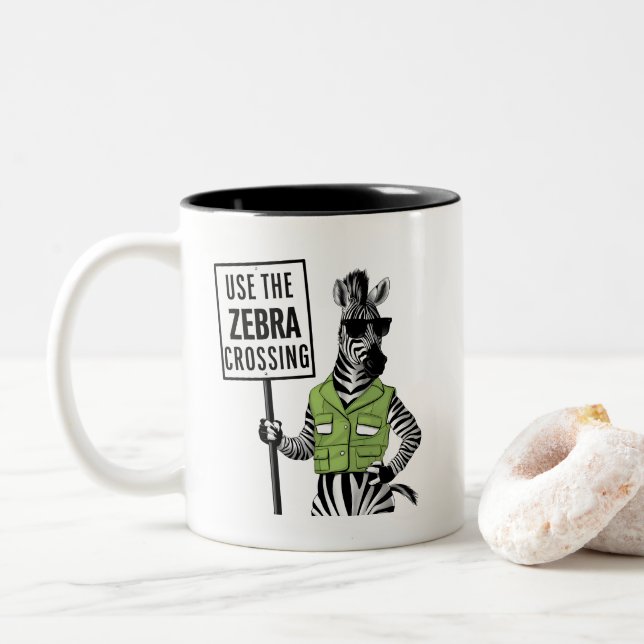 Use A Caneca De Cruzamento De Zebra (Com Donut)