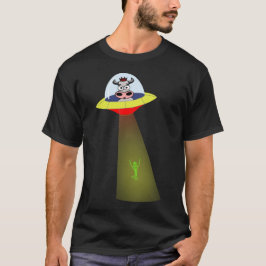 Vaca do UFO contra a camisa estrangeira