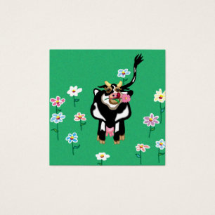 Vaca em um prado da flor