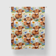 Vaca Highland em Flores Selvagens