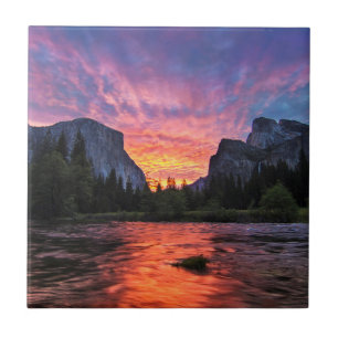 Vale vibrante do céu Yosemite