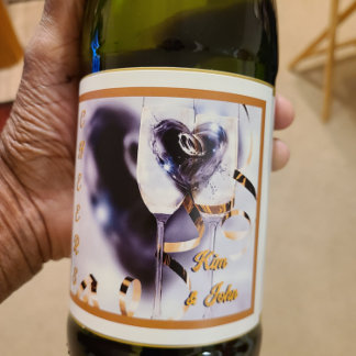 Vamos Faz Um Brinde! Saúde!