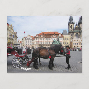 Vamos passear pela cidade em cartão postal de Prag