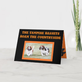 "Vampiros" bonitos no cartão de Dia de as Bruxas e