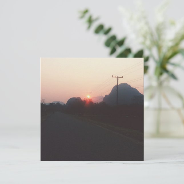 Vang Vieng (Em pé/Frente)