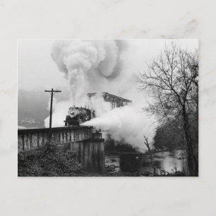 Vapor A Vapor Atravessando Um Cartão Postal