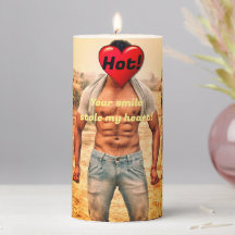 Vela de Pilar com Sorriso Divertido e Coração Fofo