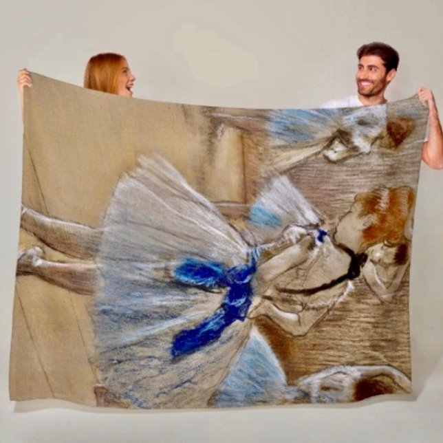 Velo Cobertor de Fleece Degas Dançarina com Laço Azul (A warm throw blanket with an elegant floral design. 
)