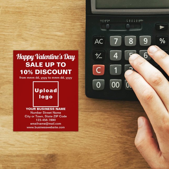 Venda de Namorados de Negócios no Red Flyer (Attract more customers this Valentine's Day. Business Valentine sale on red flyer on store desk.)