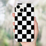 Verificação Retroativa em Preto e Branco<br><div class="desc">Capa de telefone de impressão do tabuleiro de verificação do carrinho em cores preto e branco. Use as ferramentas de design para adicionar seu próprio monograma,  nome ou outro texto,  ou alterar a cor de fundo para criar um único cobrir de dispositivo tipo.</div>