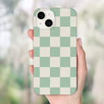 Verificação Retroativa Verde Sage<br><div class="desc">Capa de telefone de impressão do tabuleiro de vara em cores verdes e esbranquiçadas. Use as ferramentas de design para adicionar seu próprio monograma, nome ou outro texto, ou alterar a cor de fundo para criar um único cobrir de dispositivo tipo.</div>
