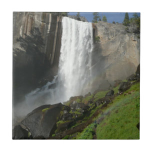 Vernal Cai no Parque Nacional Yosemite