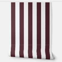 Vertical Burnt Burgundy e White Striped Patterm