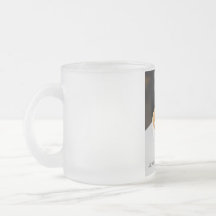 Alimentado por Café – Design Divertido de Caneca p